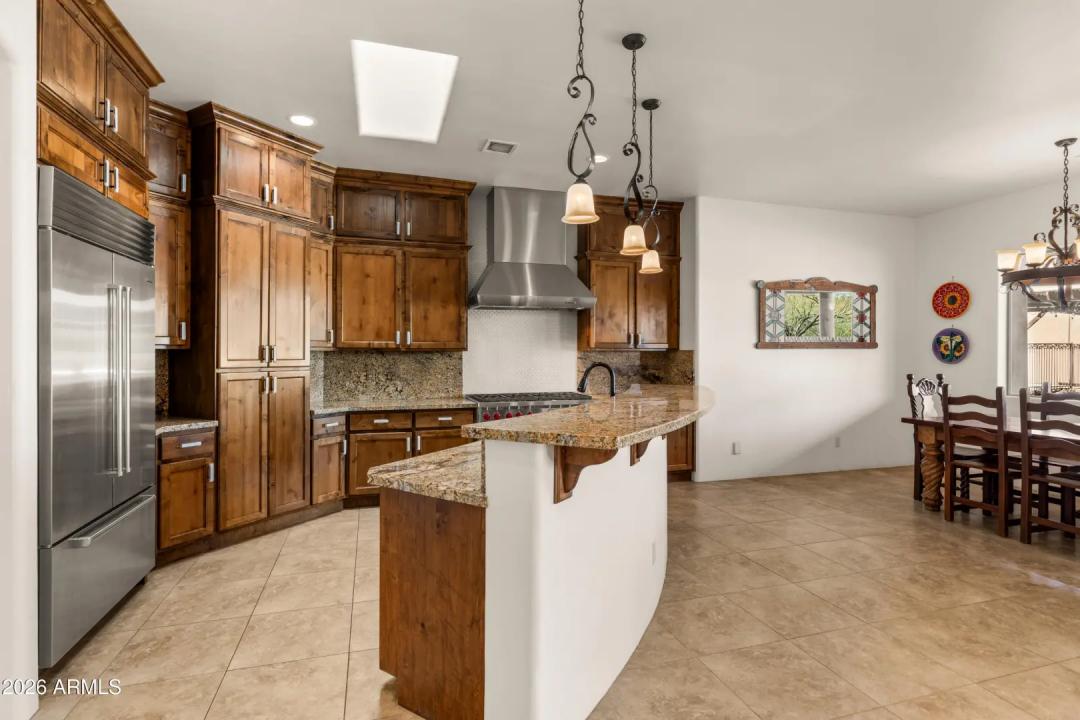 Real Estate Picture 12