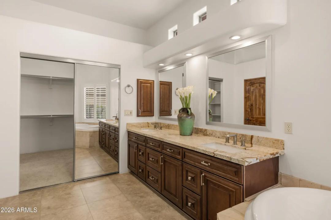 Real Estate Picture 20