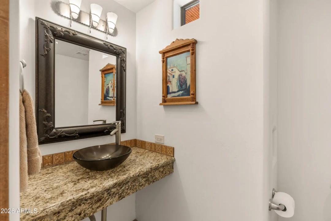 Real Estate Picture 25