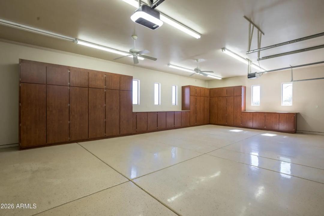 Real Estate Picture 32