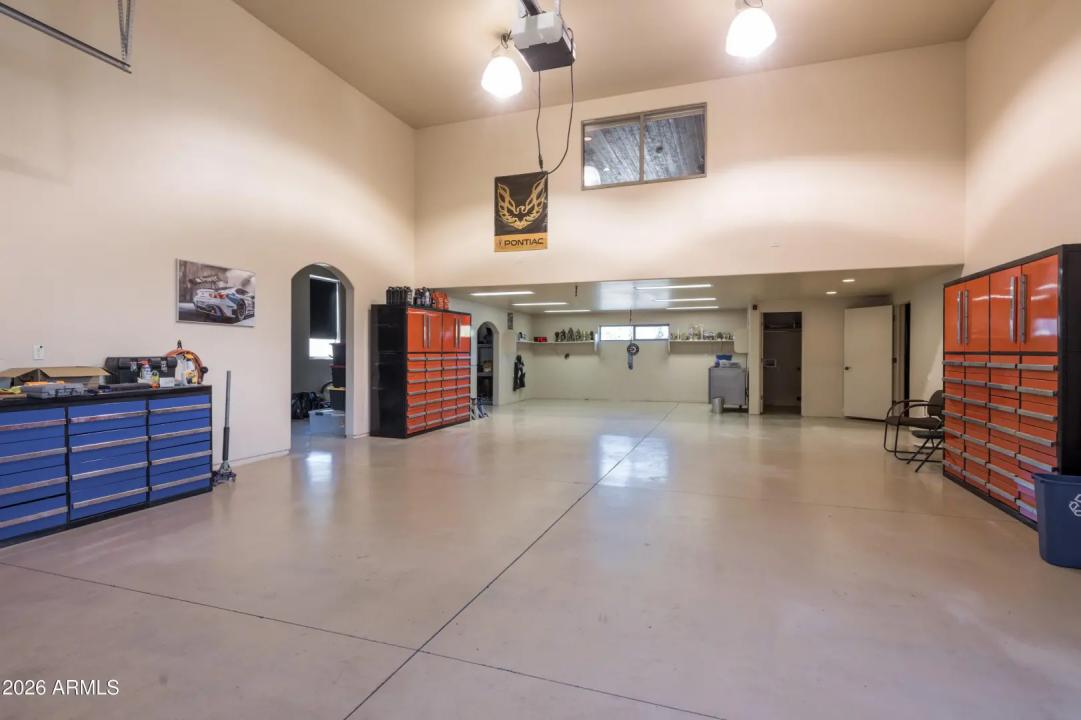 Real Estate Picture 5