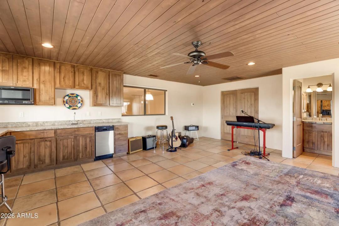 Real Estate Picture 44