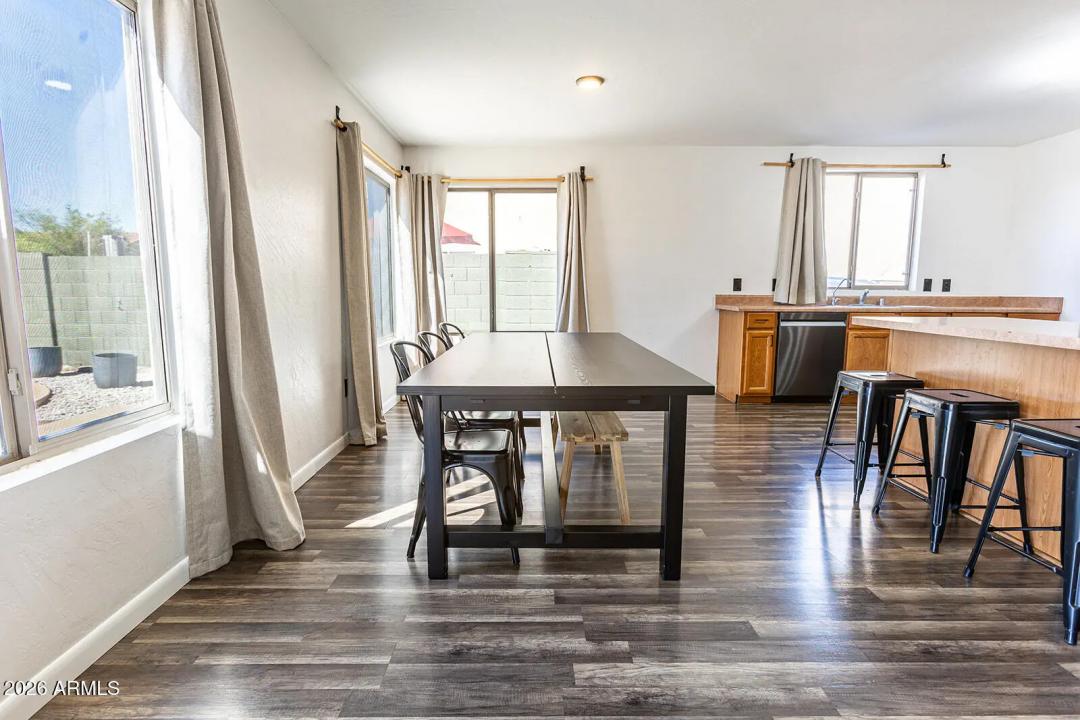 Real Estate Picture 13