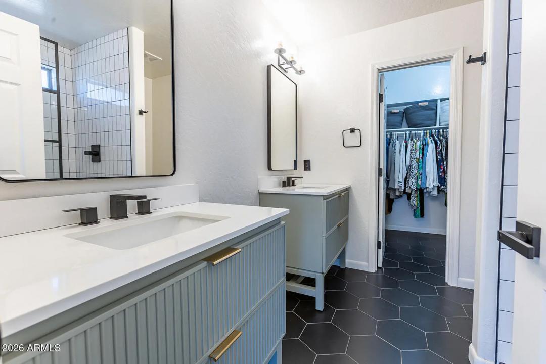 Real Estate Picture 29