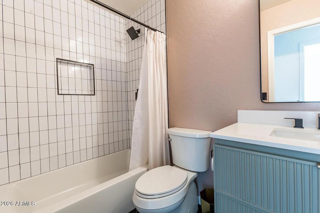 Real Estate Picture 37