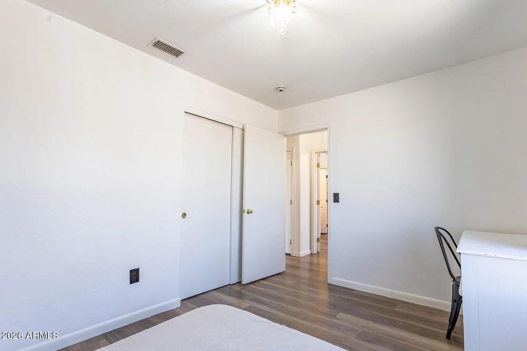 Real Estate Picture 39