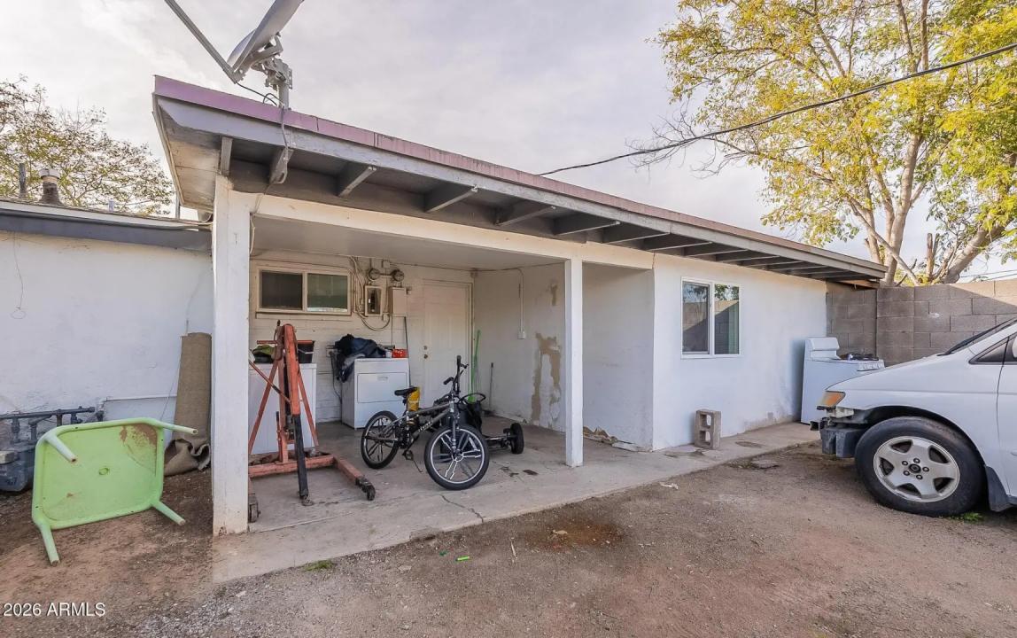 Real Estate Picture 24