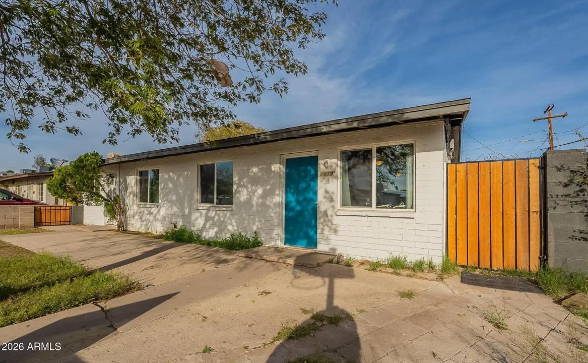 Real Estate Picture 2