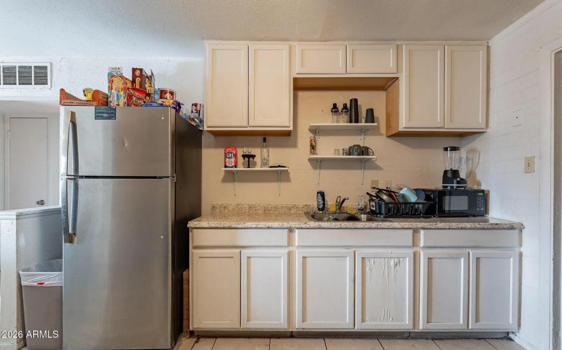 Real Estate Picture 37
