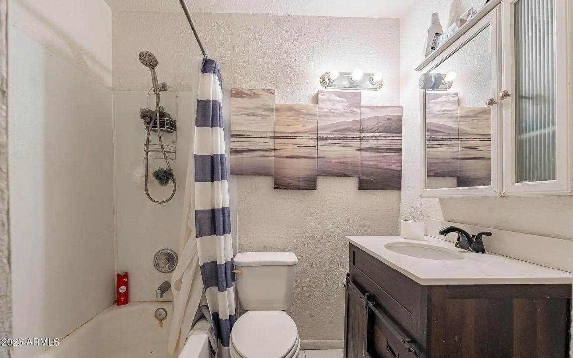 Real Estate Picture 40