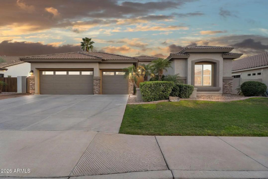 Real Estate Picture 12