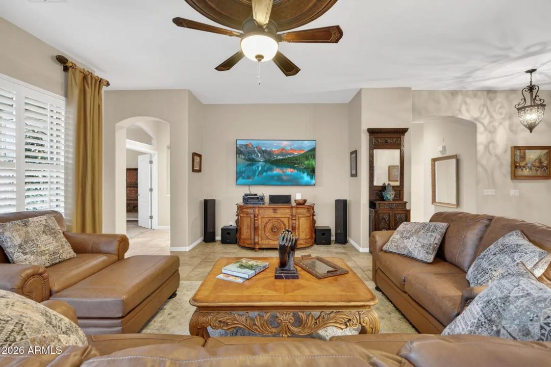 Real Estate Picture 22