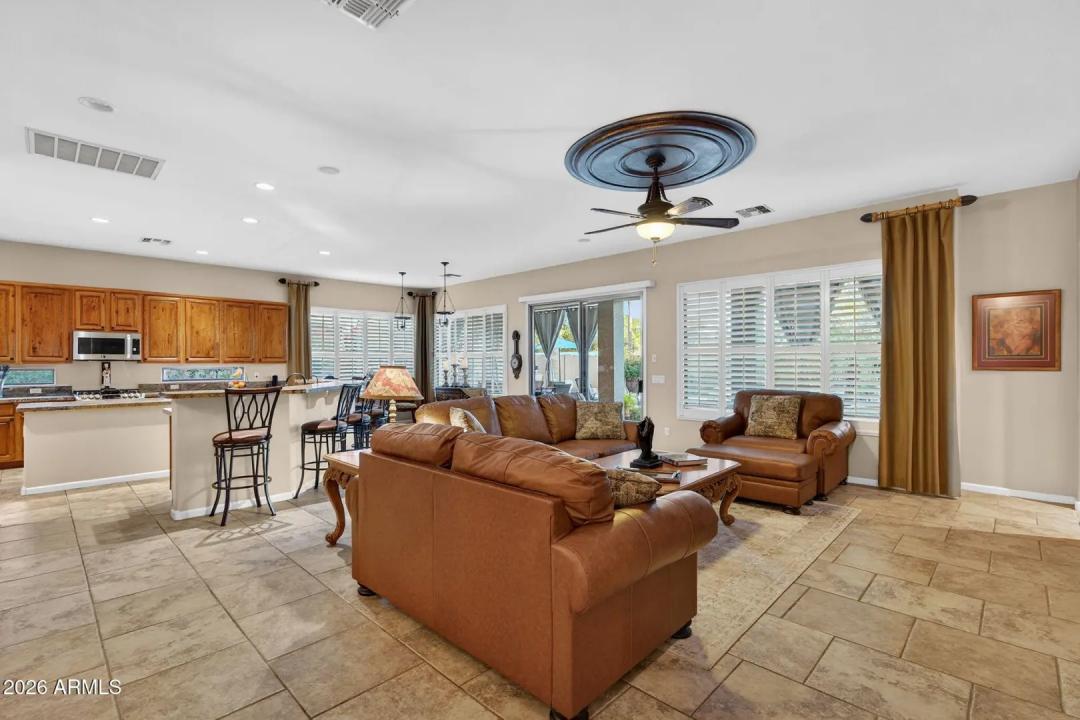 Real Estate Picture 23