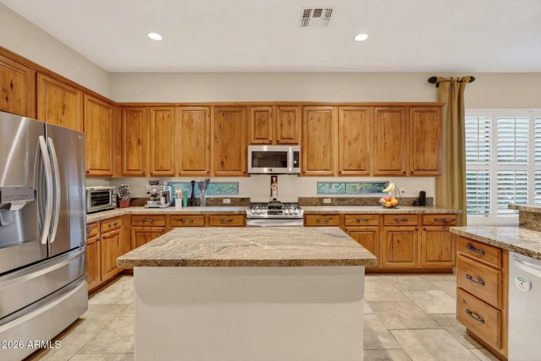 Real Estate Picture 19