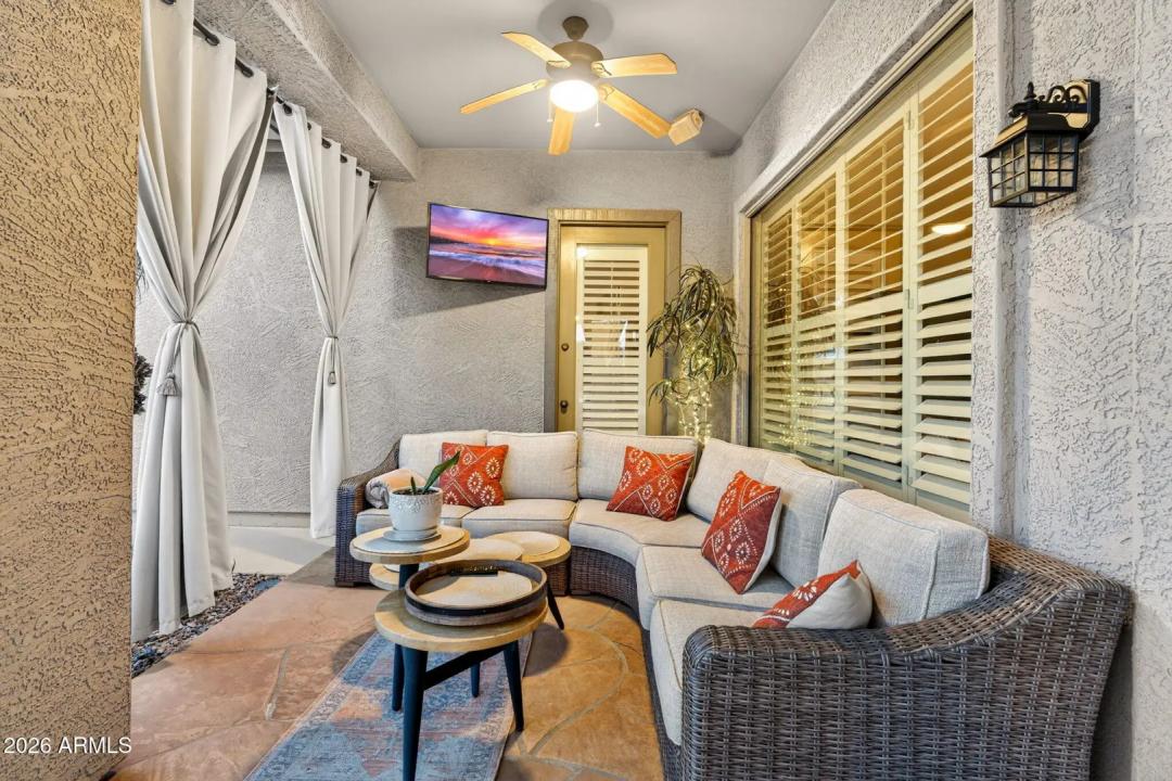 Real Estate Picture 9