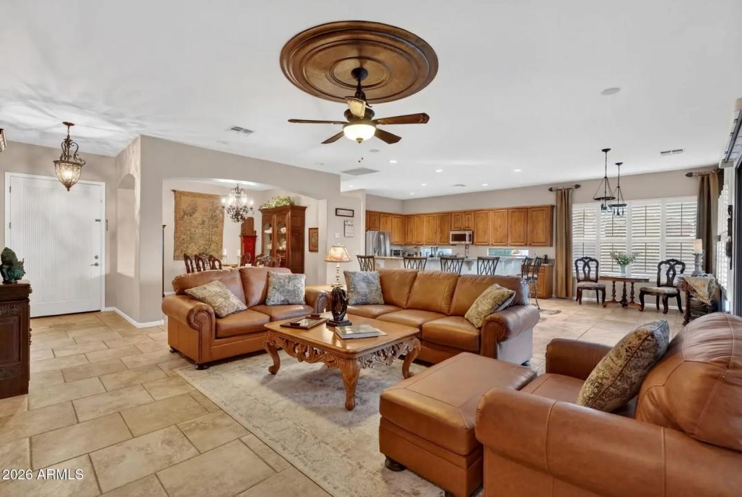 Real Estate Picture 5