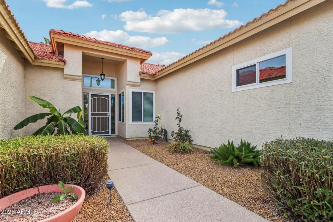 Real Estate Picture 3