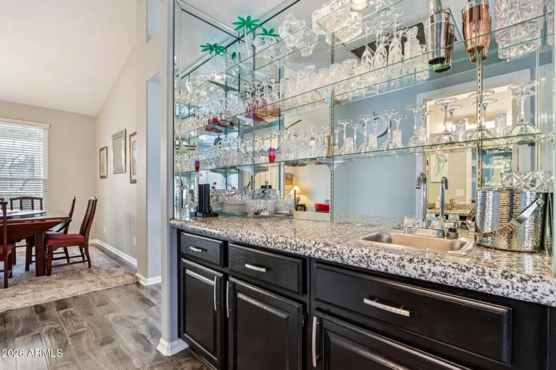 Real Estate Picture 9