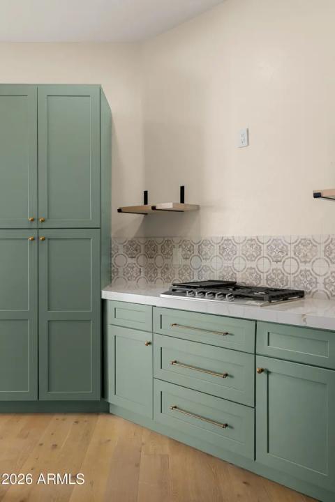 Real Estate Picture 10