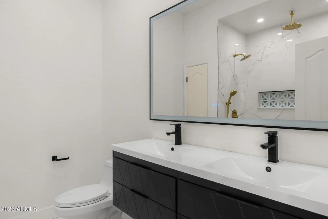 Real Estate Picture 21