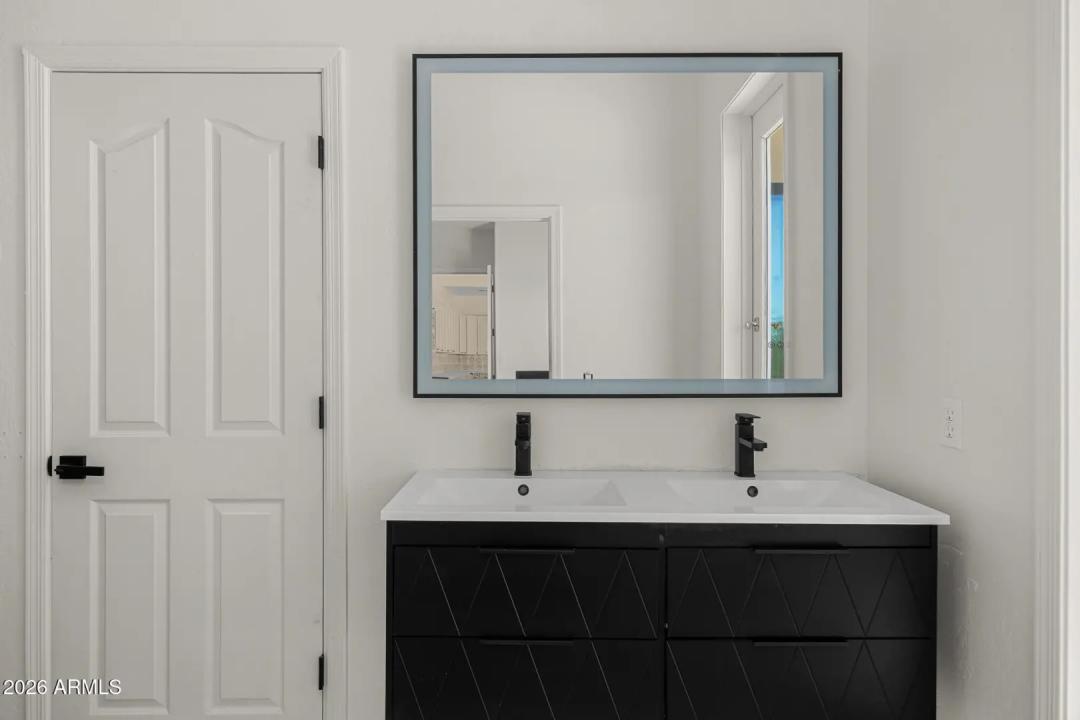 Real Estate Picture 15