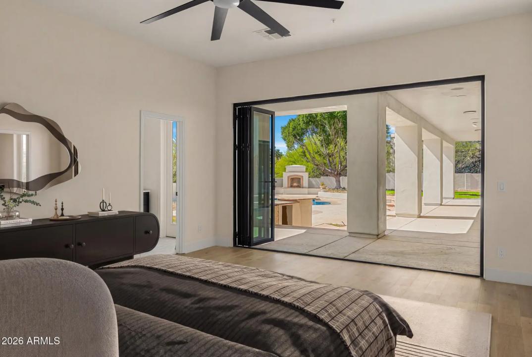 Real Estate Picture 13