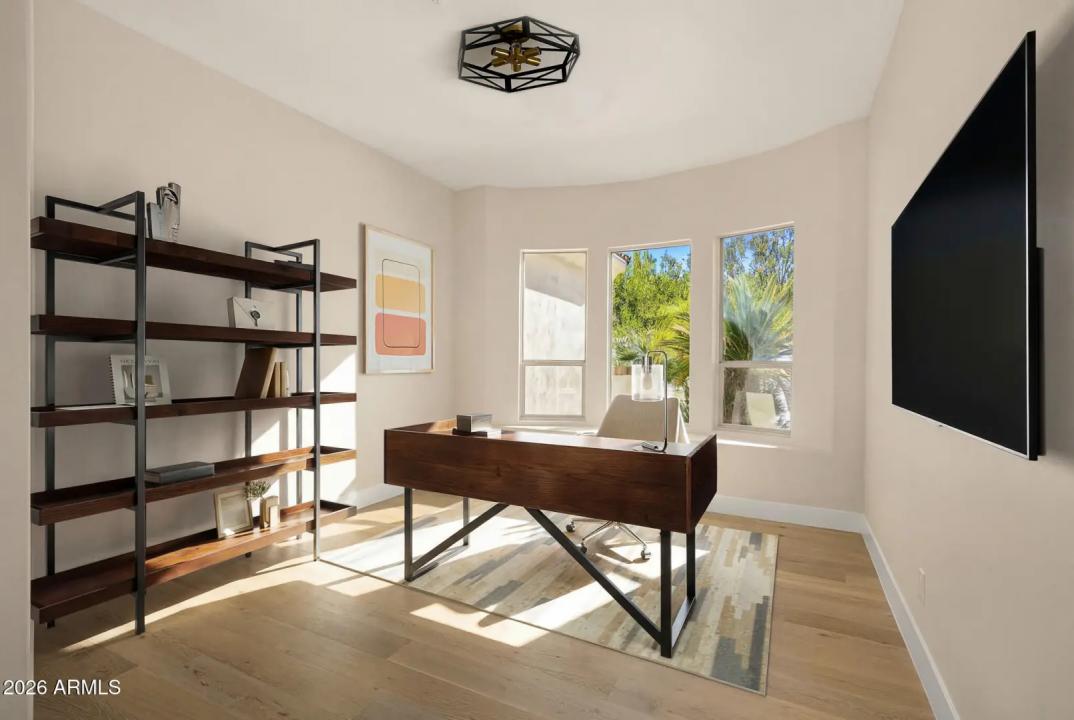 Real Estate Picture 11