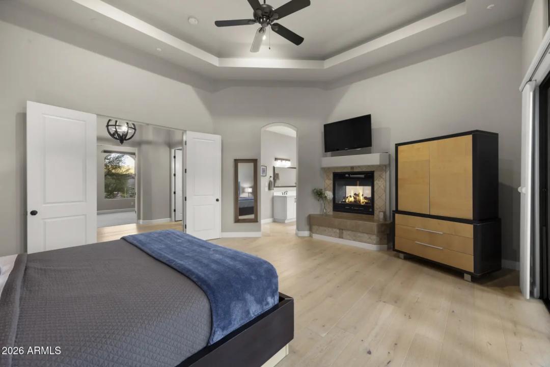 Real Estate Picture 14