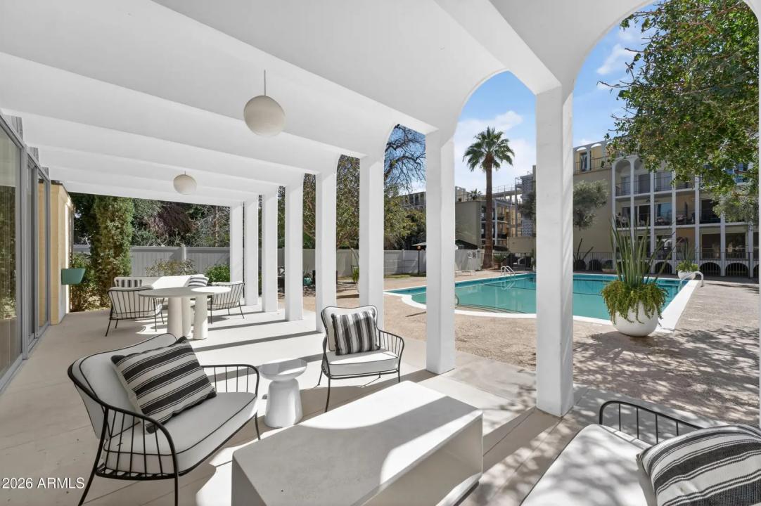 Real Estate Picture 33