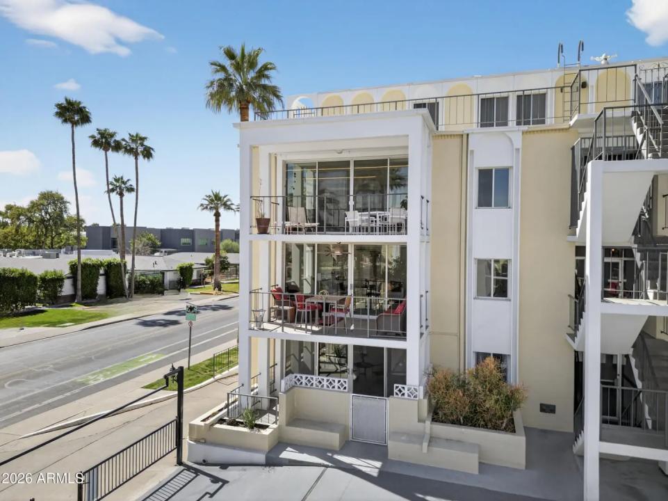 Real Estate Picture 13