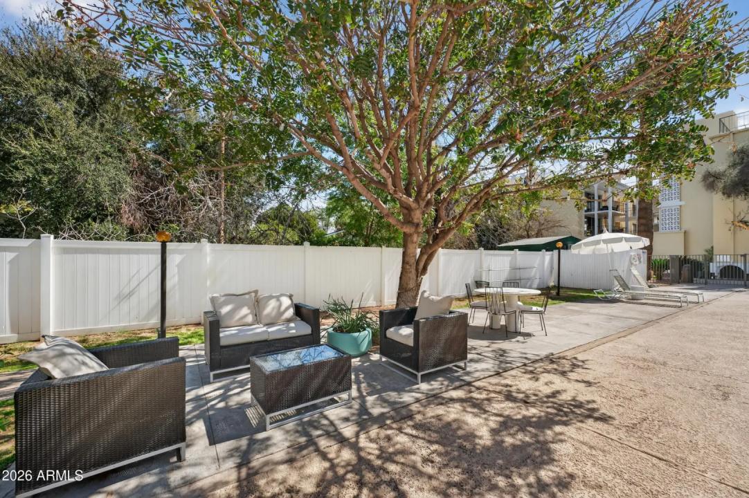 Real Estate Picture 32