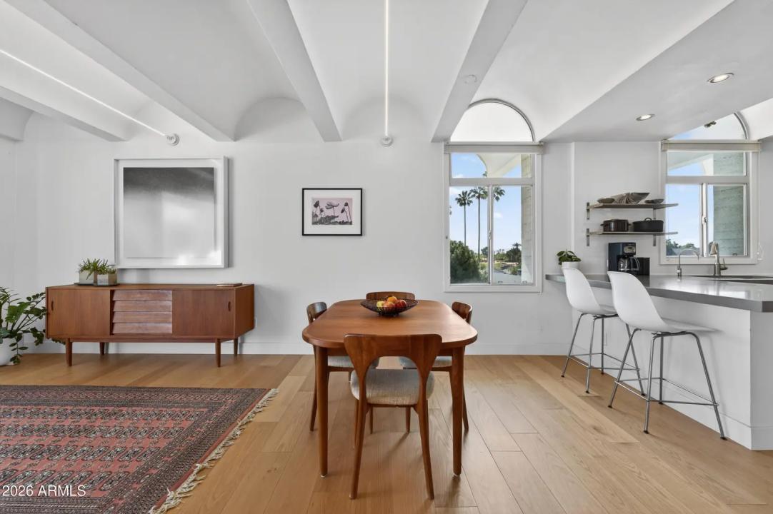 Real Estate Picture 6