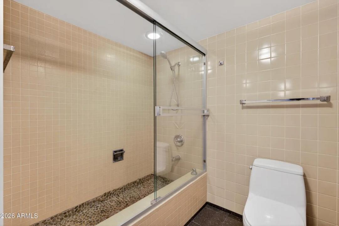 Real Estate Picture 21