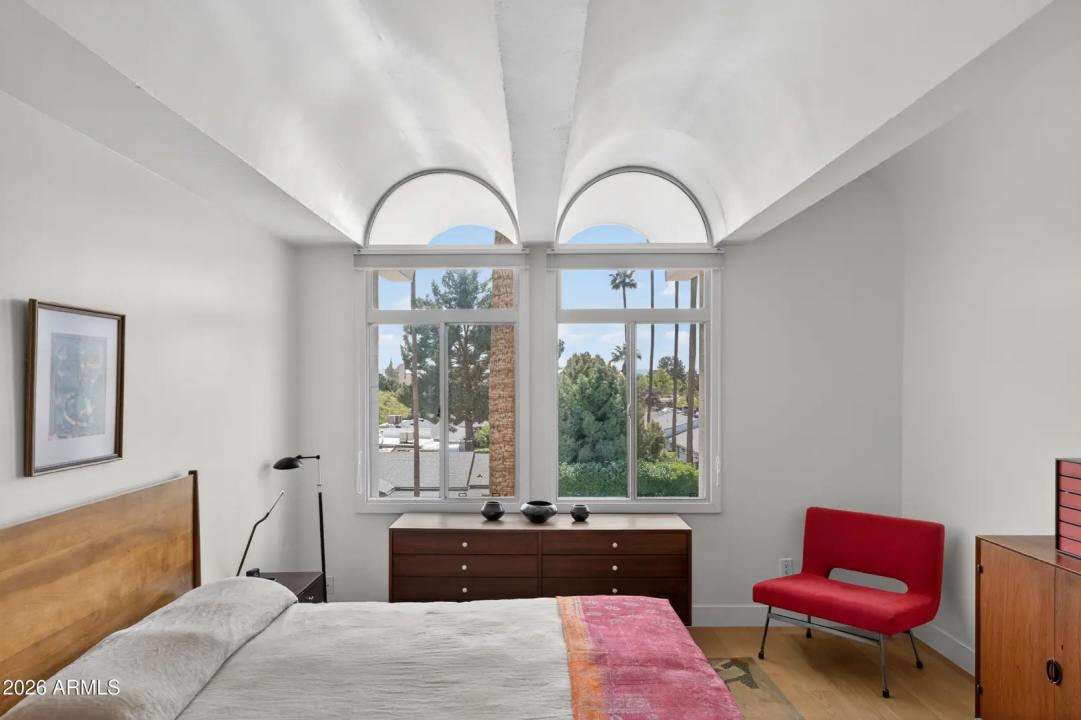 Real Estate Picture 19