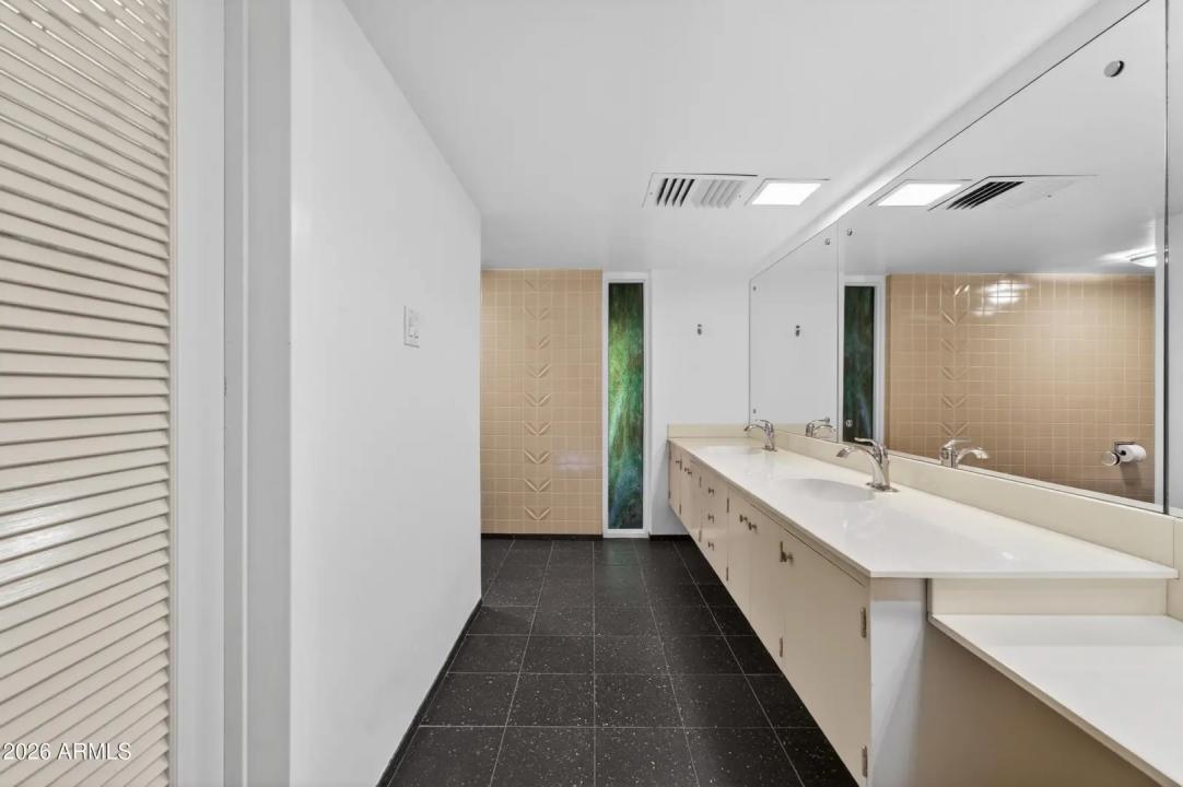 Real Estate Picture 20