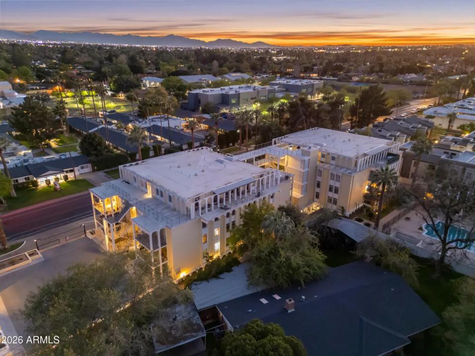 Real Estate Picture 50