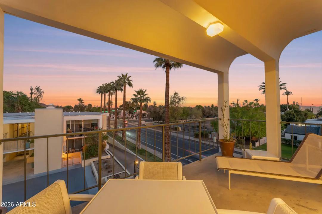 Real Estate Picture 9