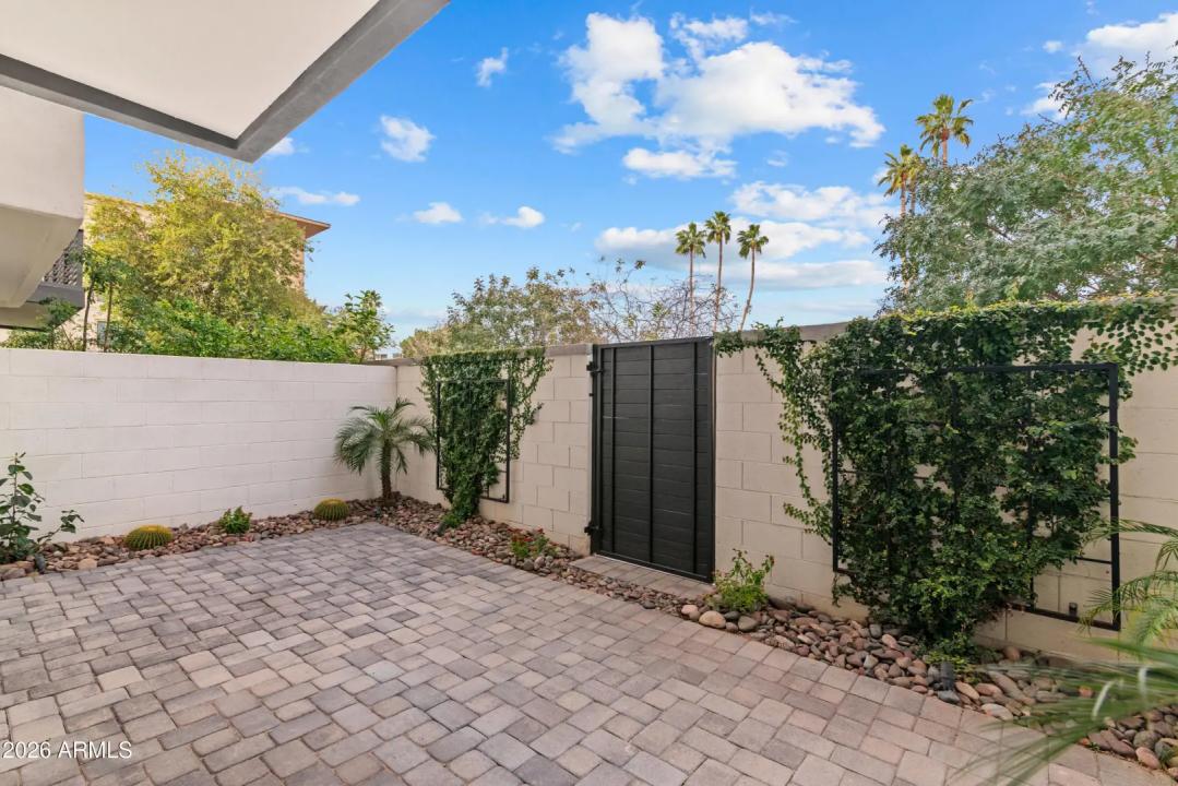 Real Estate Picture 35