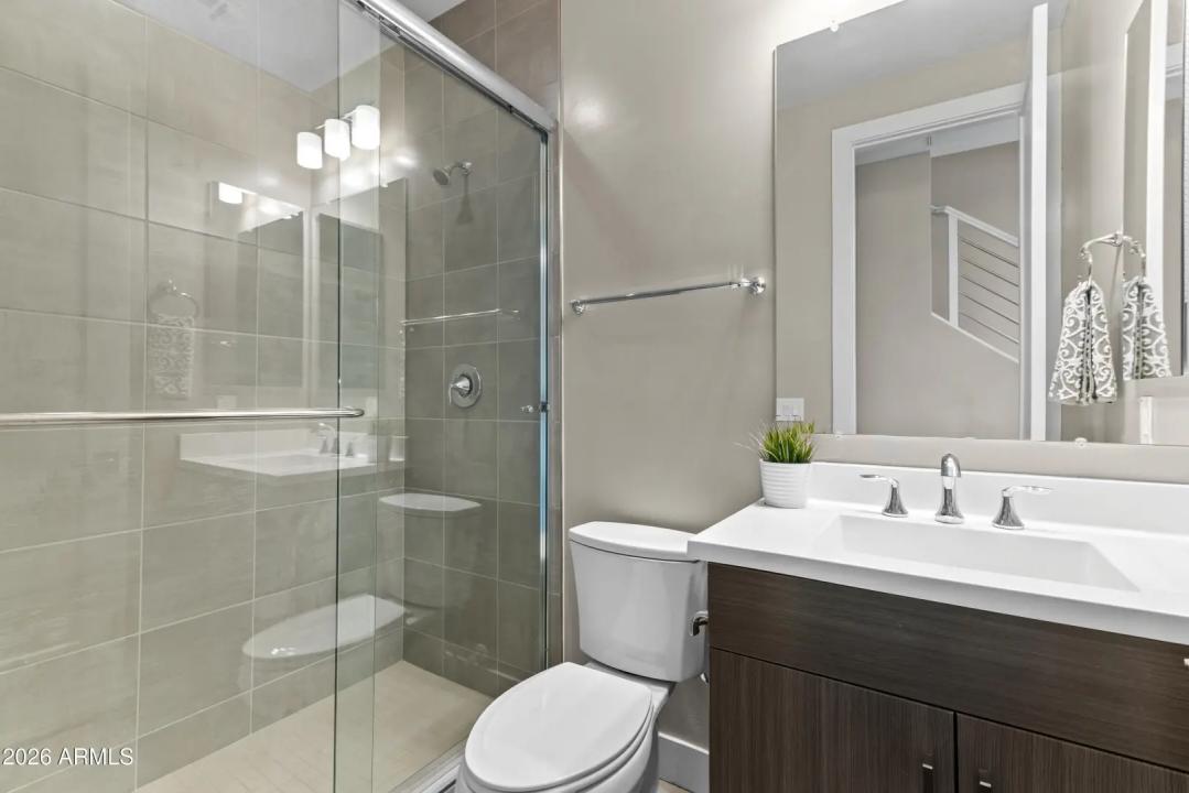 Real Estate Picture 32