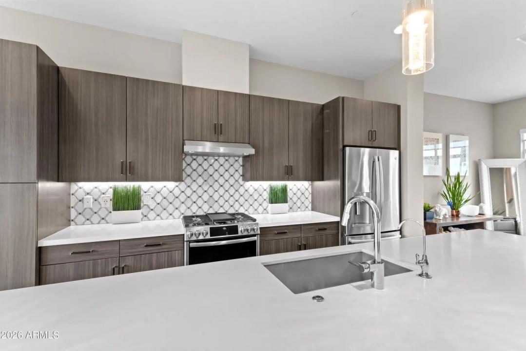 Real Estate Picture 10