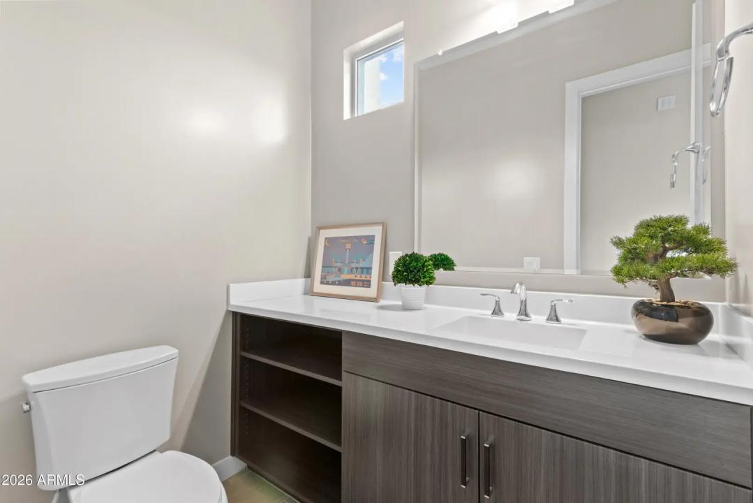 Real Estate Picture 29