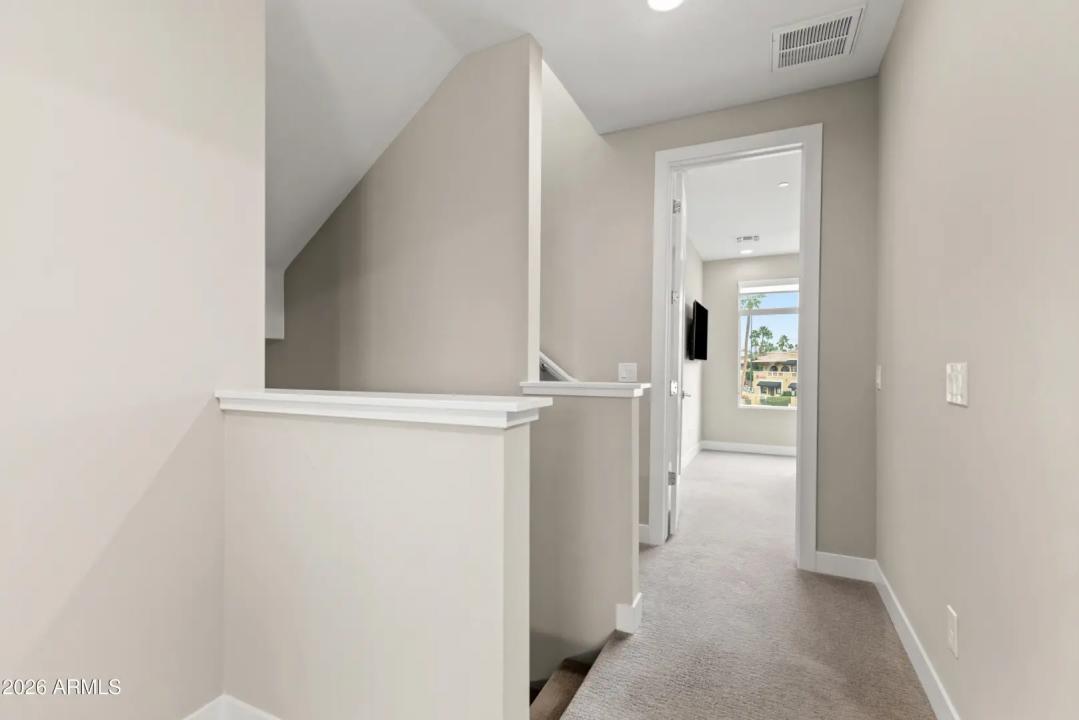 Real Estate Picture 18