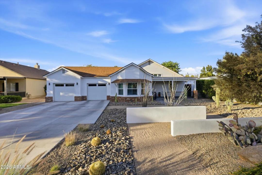 Real Estate Picture 4