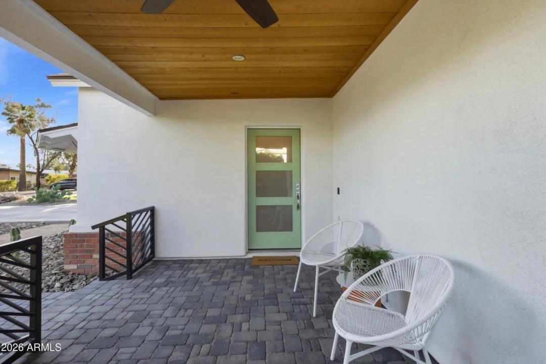 Real Estate Picture 5