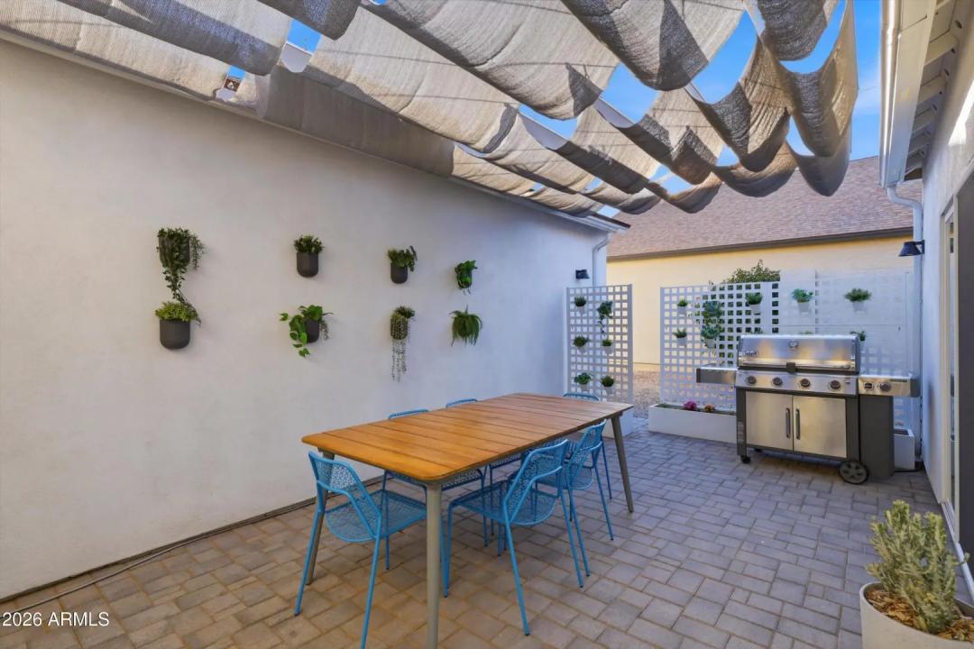 Real Estate Picture 30