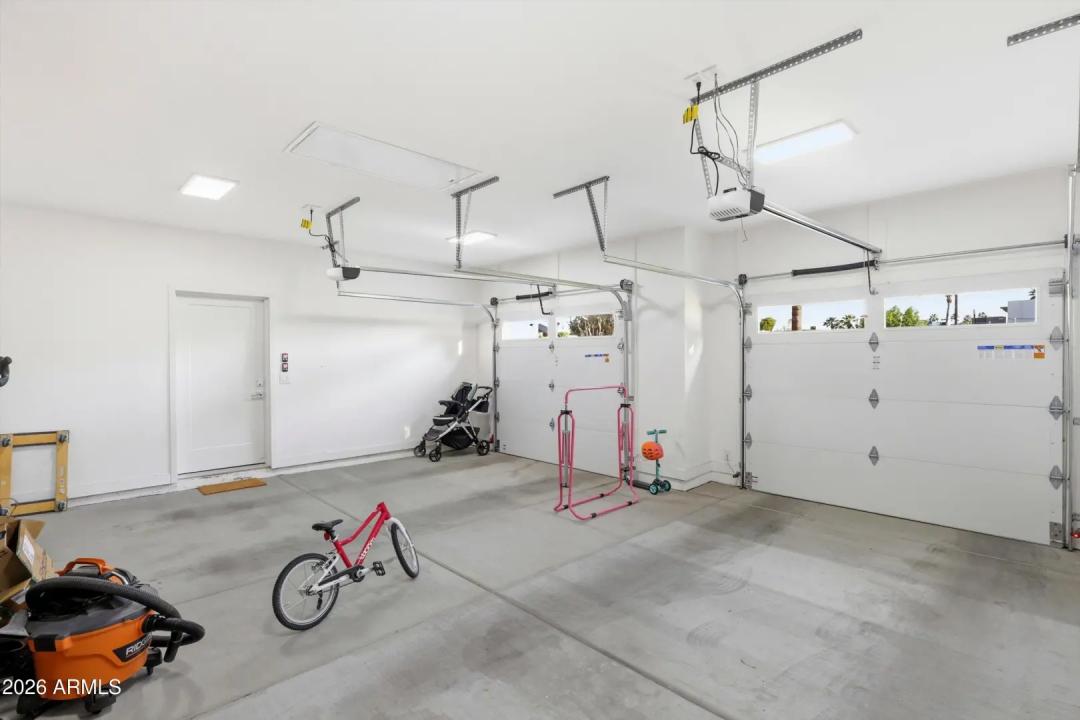 Real Estate Picture 33