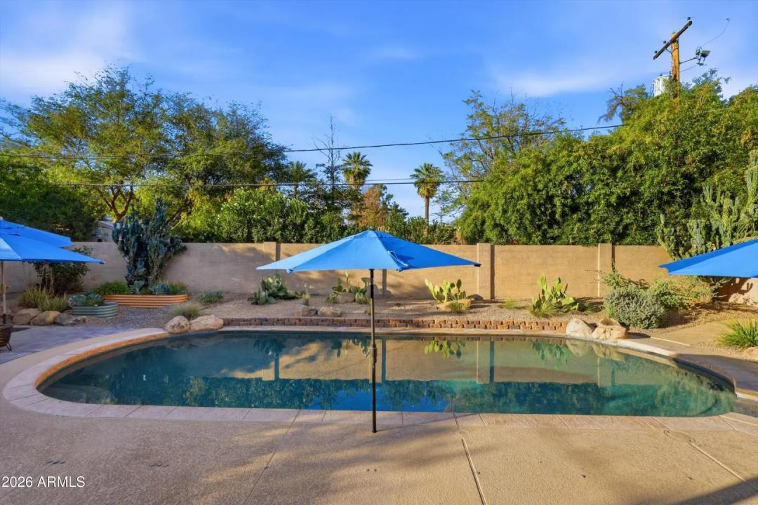 Real Estate Picture 37