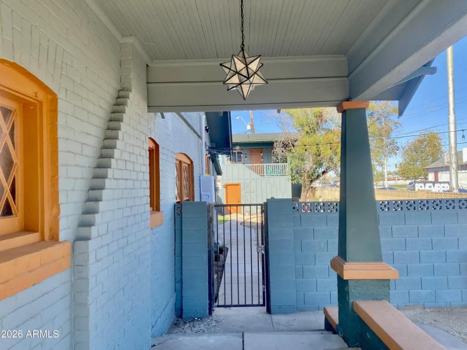 Real Estate Picture 7