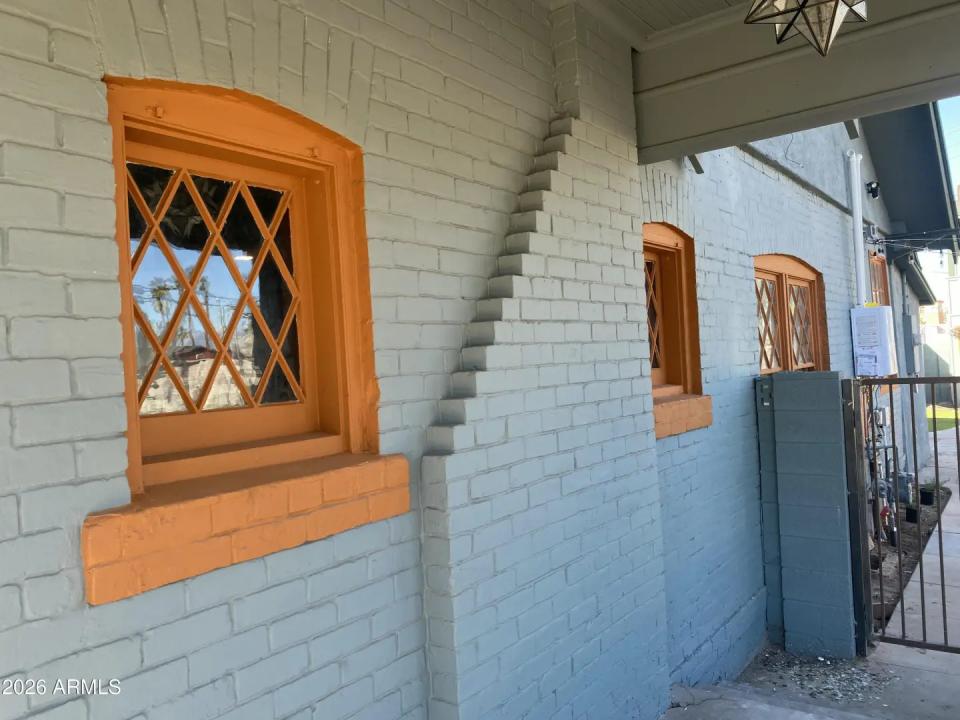 Real Estate Picture 8