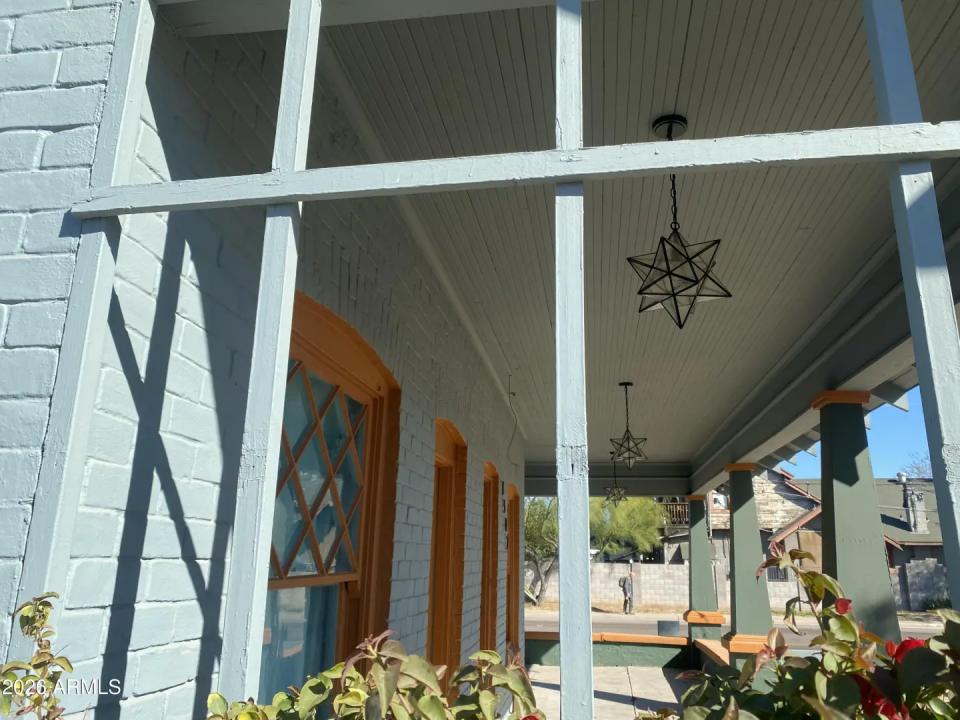 Real Estate Picture 9